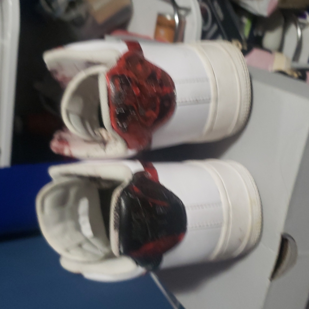 Custom Airforce 1's - Picture 3 of 5